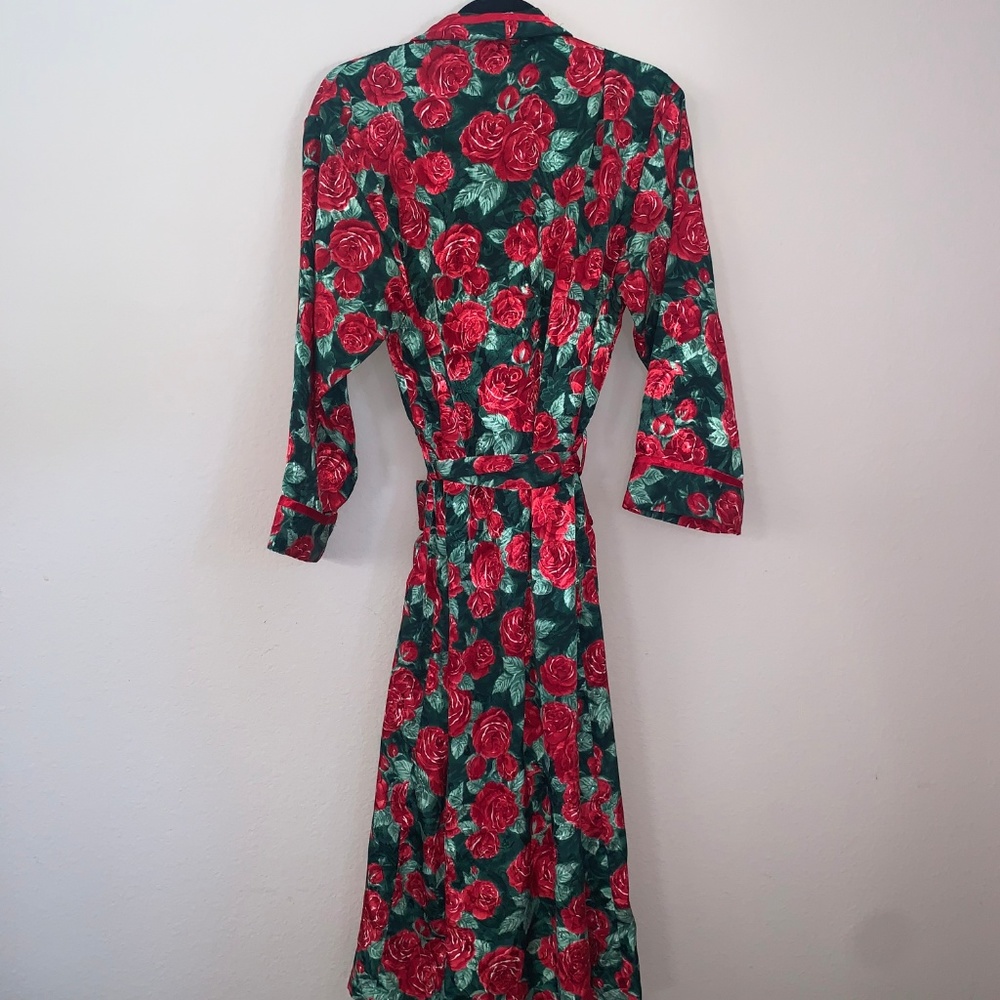 🔻Victorias Secret Rose Robe - Picture 2 of 4